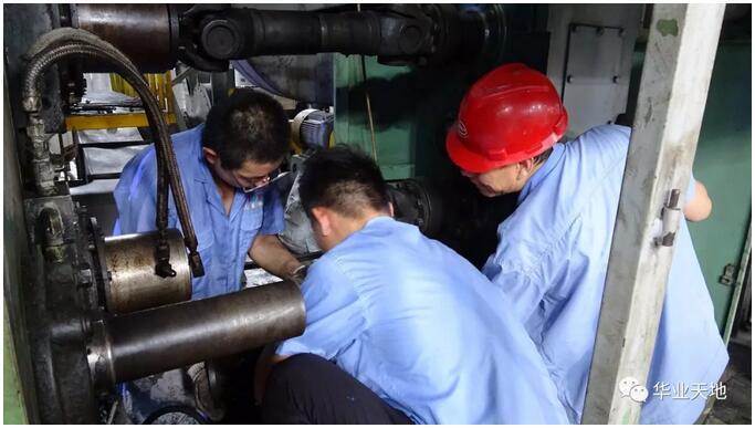 華業機修部維修機臺場景